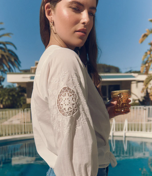 Marie Louise de Monterey - Cercle au crochet blouse chalk